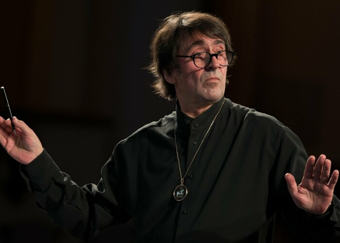 Юрий башмет. Альтист башмет. Дирижер башмет. Концерты юрия башмета в сочи летом фото. Юрий башмет дирижер.