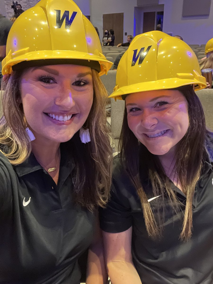 We’re “building” excellence at <a href="/WrightJHLions/">Wright Junior High</a> 🖤🤍🦁 @mrsfrizzle28 #lionsden #betheonelcisd