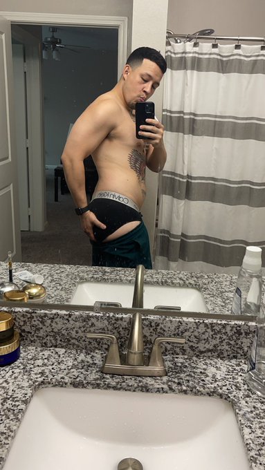 Happy Tuesday ? https://t.co/L5i1YWV3YY