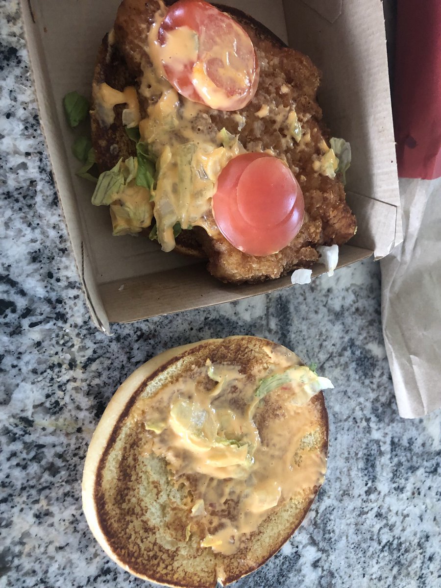 HEmanuelson3's tweet photo. @McDonalds Spent my money at @McDonalds yesterday.  Spicy chicken DELUXE…thanks for the lettuce! So disappointing!  Would you eat that @McDonalds ?!?! https://t.co/s7x0WqTXKX