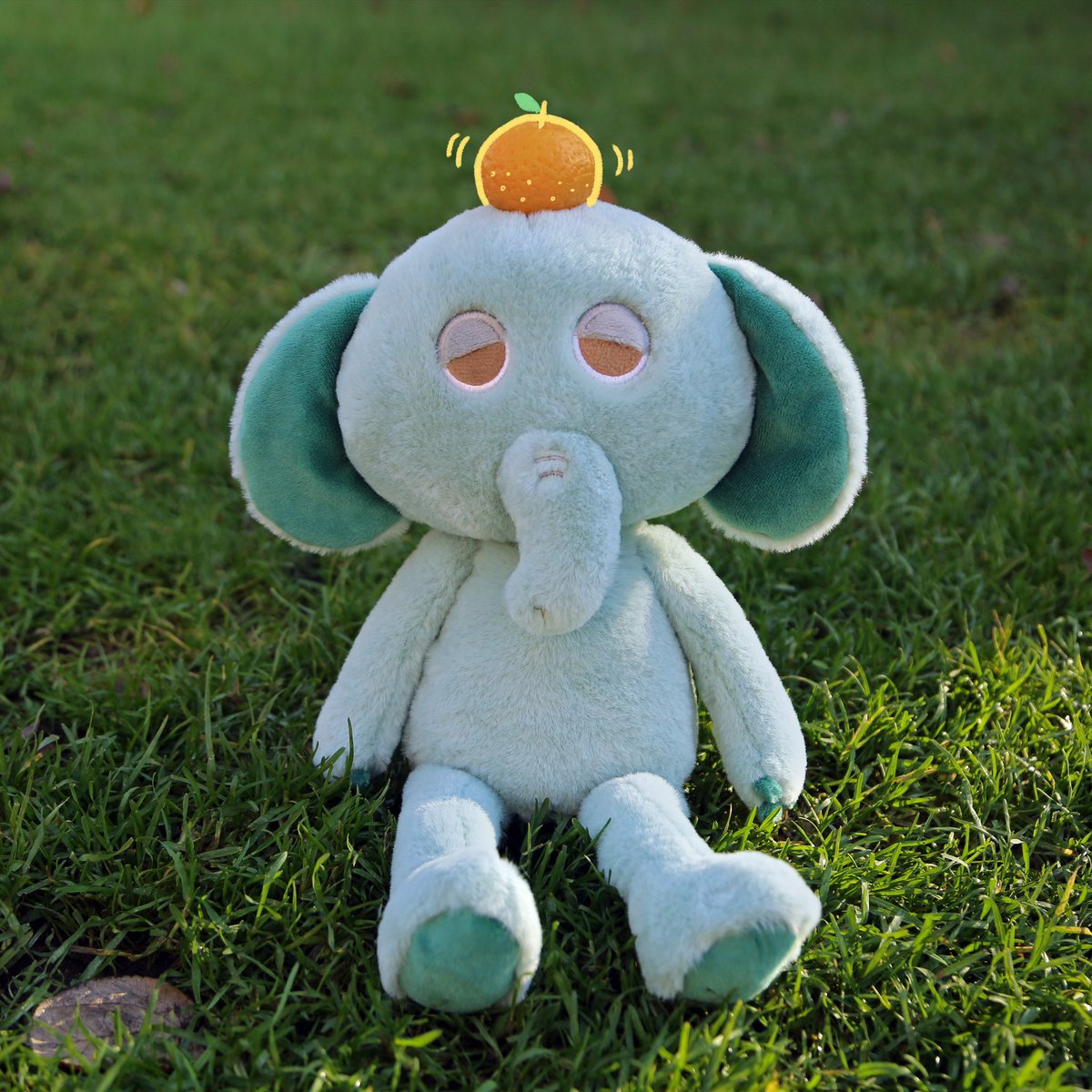 DoozieDrowsy's tweet image. Moooore vitamin c please~ q&amp;gt;J&amp;lt;p~
Meet our one of a kind little green elephant Snono💚🧡

#elephant #elephantplush #dooziedrowsy