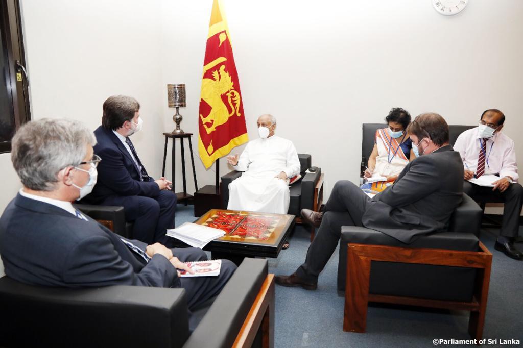 MFA_SriLanka's tweet photo. COP26 Regional Ambassador for Asia-Pacific and South Asia Ken O’Flaherty commends Sri Lanka for its commitments on renewable energy and climate action

Full Media Release at:https://t.co/iNykIJCxce

#COP26 #NDCs #MELAG #UNFCCC  #XPressPearl #Nitrogen4NetZero #NetZeroCarbon #lka https://t.co/G6eyFhtsQ9