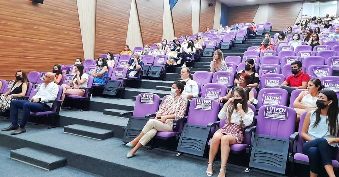 2021-2022 Eğitim Öğretim Yılı Hizmet İçi Eğitim Programımızda Kampüs Müdürümüz Sn. Hatice Şenverdi "Genel Okul İşleyişi" ve "Yeni Projeler ve Uygulamalar" hakkında öğretmenlerimizi bilgilendirdi.

#UğurluOlmak
#EğitimdeUğur