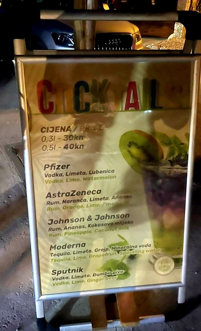 E8ccjEXXEAYxn_d?format=jpg&name=medium