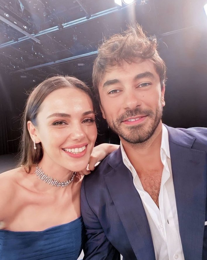 Yağmur Tanrısevsin, Eda Ece ve Gökhan Alkan üçlüsünün çok acil buluşmasını talep ediyorumm