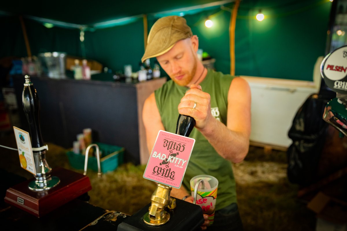 DeerShed's tweet photo. A huge thank you to the lovely @BrassCastleBeer and @SloemotionUK bar teams for sorting all of your beverage based needs over the #BaseCampPlus weekend! 🍻 🍸

📸: @andrewbenge https://t.co/QhfBH41zbg