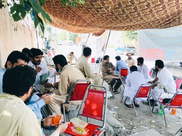 engraamirs's tweet photo. Thses are some brave souls who raised their voices against #KPPSCPMS .
@IMMahmoodKhan @ImranKhanPTI @Inayat01
@kamrankbangash
@MushtaqGhaniPTI
@SamarHBilour
@Khan3Marwat
@IkramYousfzai
#day16
#dharnaofpmsaspirants
#reject25candidatesperseatpolicy
#LongLiveResistance
#KPPSCPMS https://t.co/xgibS9I9OE