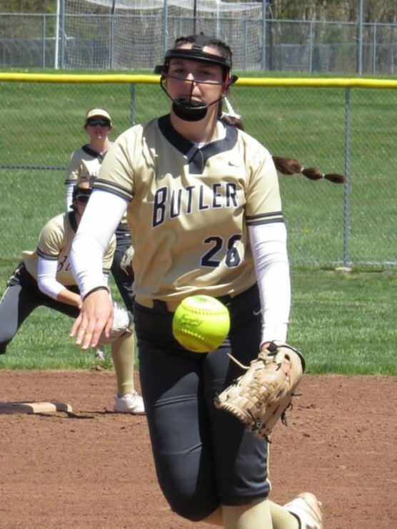 Lasers_Gold_06's tweet photo. Welcome to the Lasers Kelsey Ogin, Arin Delattre and Camdyn Kowalcyzk!  We are excited to have your join our team!  Let's get to work!  #GoLasers #LasersLife #wngo #ptnp #LiveToCompete https://t.co/cVPXnh9SBv