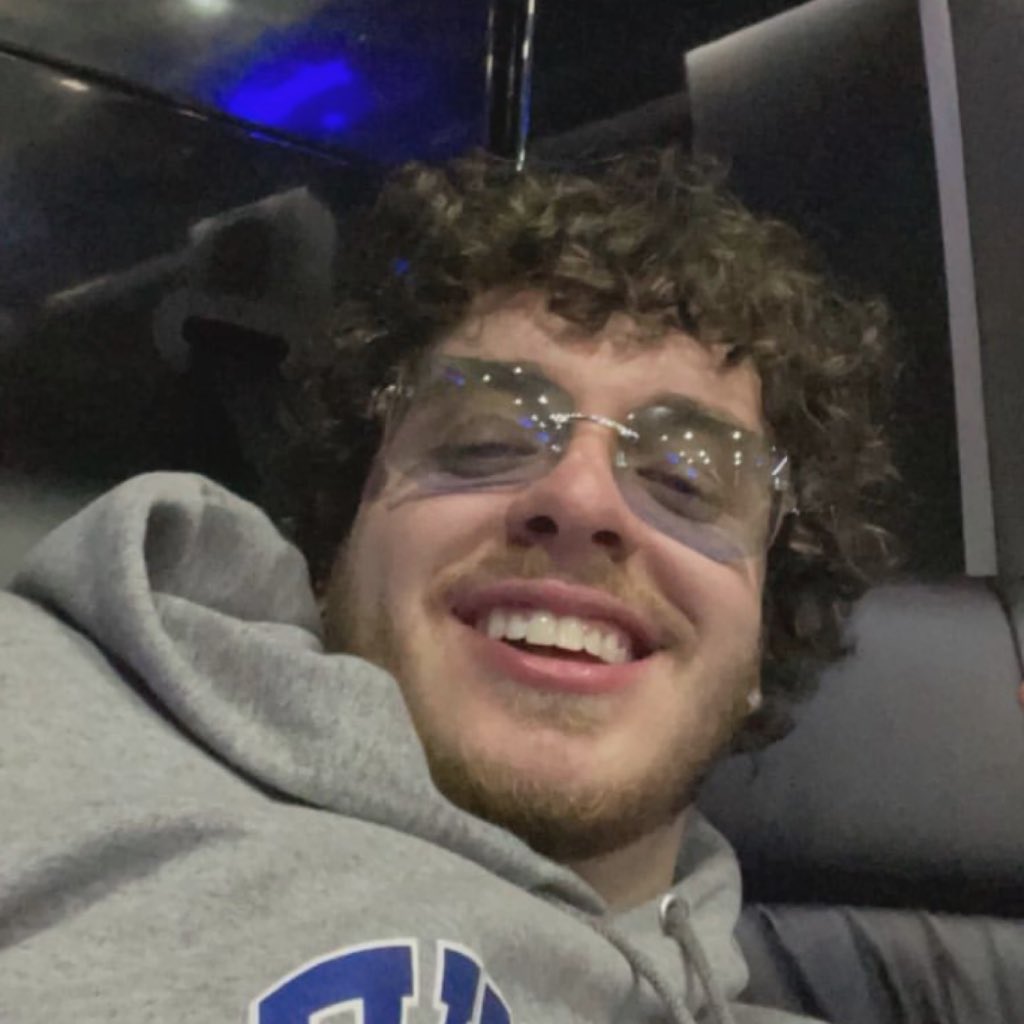 harlowsaep's tweet photo. owns my heart ngl https://t.co/AXDYnYDzNx