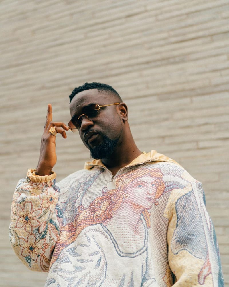 baafinelson's tweet photo. Pull up and niggas running for cover Man I got the stamina and ready for any rapper. @sarkodie #NoPressureAlbum https://t.co/nqSDUdY59C
