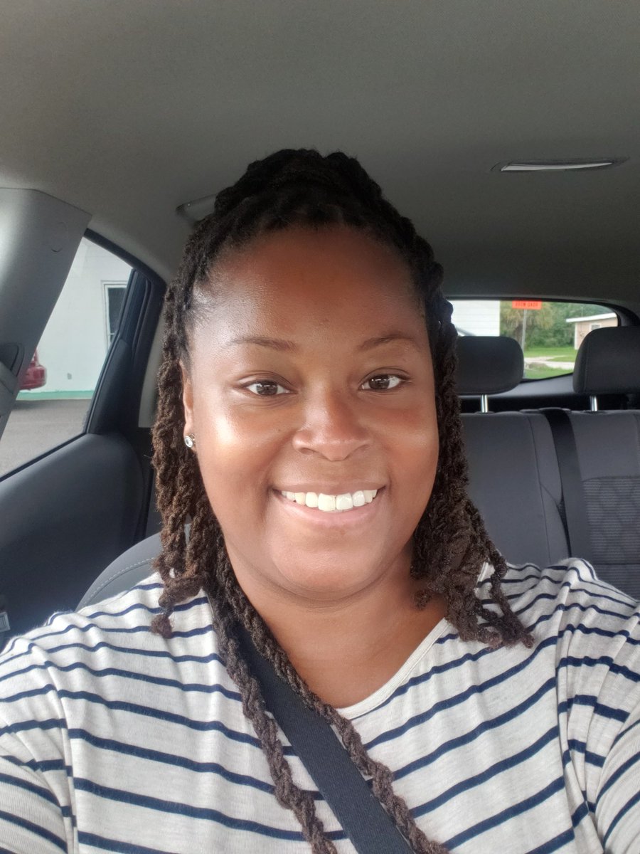 i_Ca11_ShOtS's tweet photo. Glad to see my scalp again! #locs #blackgirlsloc #locqueen https://t.co/8iTXy42RRA