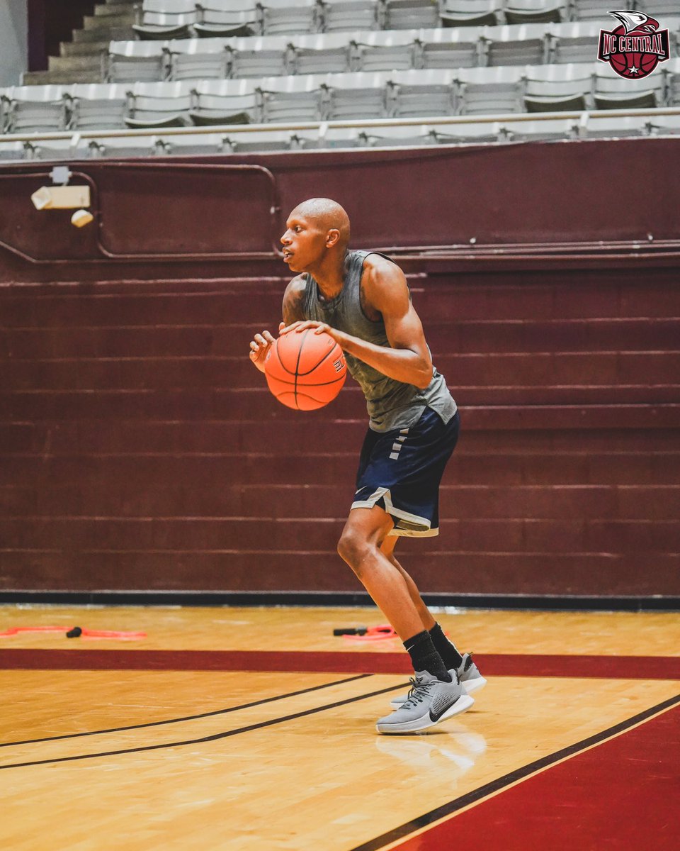 NCCU_MBB's tweet photo. 🗣🗣Eagle Nation,

Join Us In Wishing Our Newest Eagle Guard Marque Maultsby @MarqueMaultsby A Happy 22nd Birthday! 
#ForeverAnEagle #EarnedNotGiven 🏀🦅 https://t.co/QunYPm26Qq