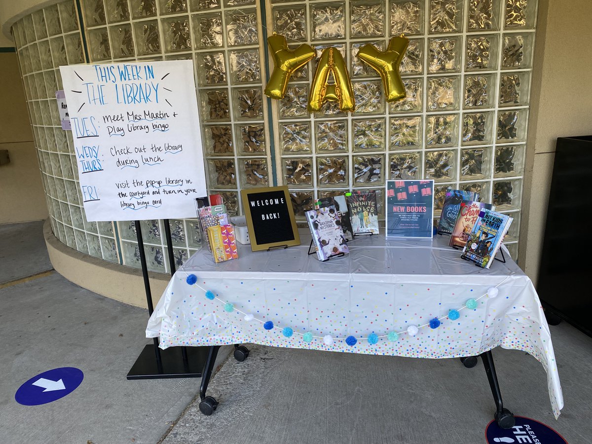 IHMSLibrary's tweet image. Kicking off the first week of school with library bingo! Welcome back, Jaguars! #powerofjag #SRVLibraryLove