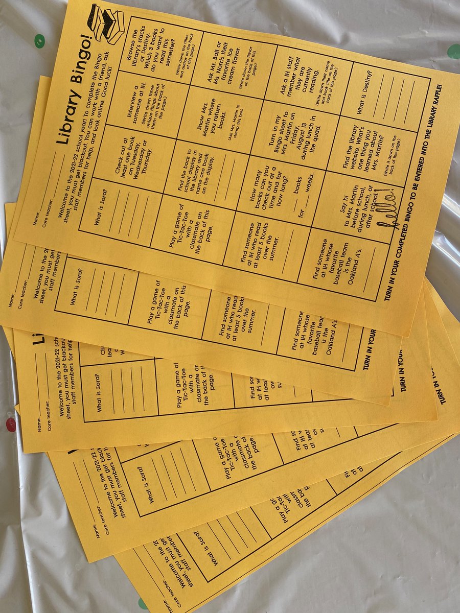 IHMSLibrary's tweet image. Kicking off the first week of school with library bingo! Welcome back, Jaguars! #powerofjag #SRVLibraryLove