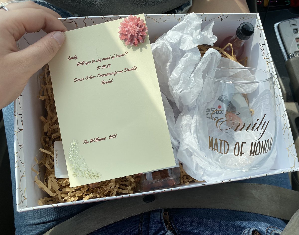 evujko's tweet photo. had my heart set on flower girl but maid of honor has a nice ring to it 😉🥰 so excited to be a part of your special day! i love you https://t.co/czvXJlKxMD