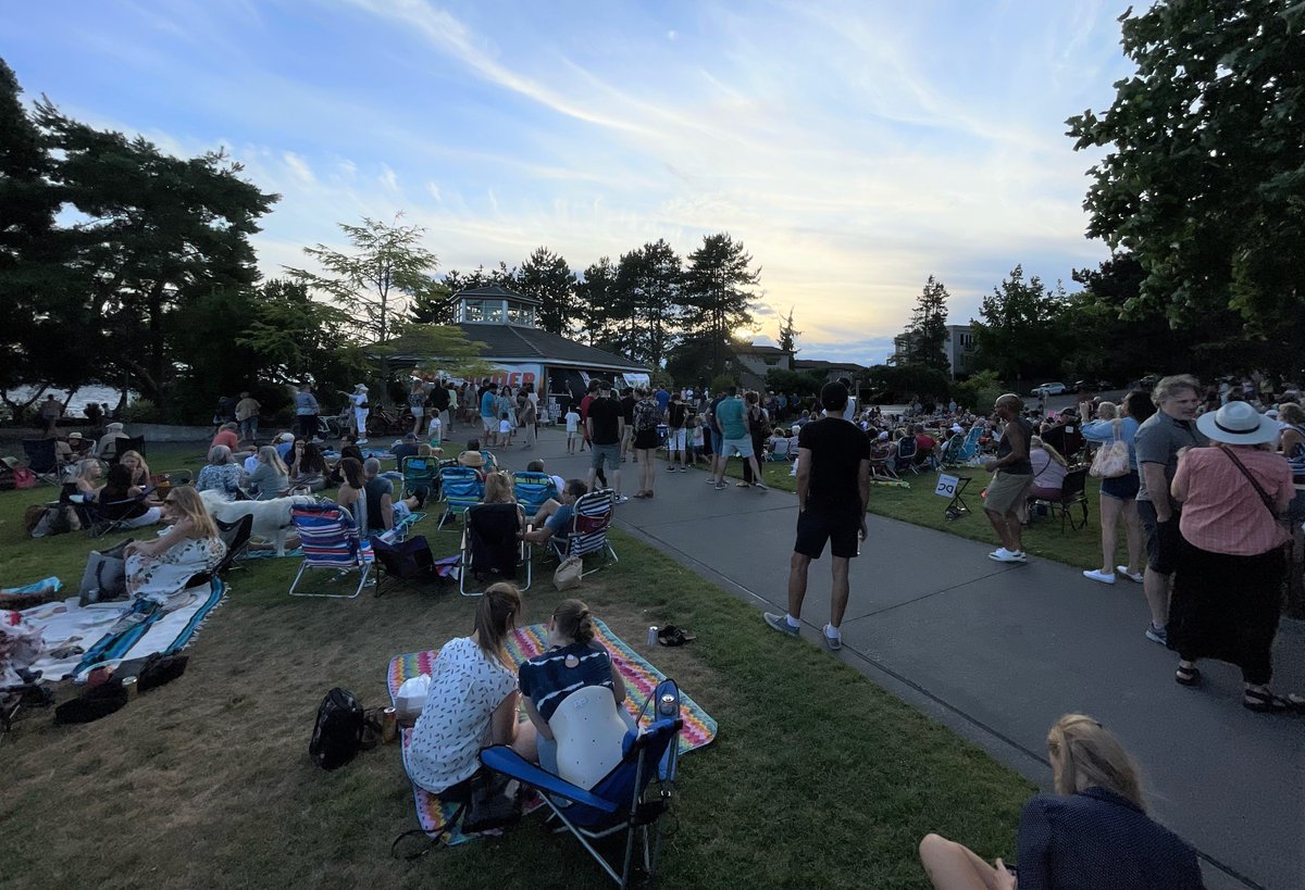Last week, Cascade visited the Kirkland Concert Series and distributed rain gauges, toilet leak detection dye, and shower timers. What a wonderful way to connect with our community and talk with you all about the value of water! <a href="/kirklandgov/">Kirkland, Washington</a> <a href="/KirklandEnviro/">Kirkland Conserves</a>