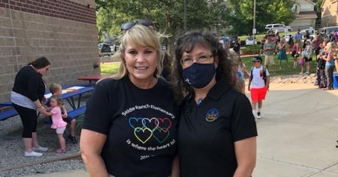 dcsdk12's tweet photo. Saddle Ranch Elementary had a great first day of school yesterday! We are wishing you a great school year! #LookingForwardDCSD https://t.co/pIJtoP8WV4