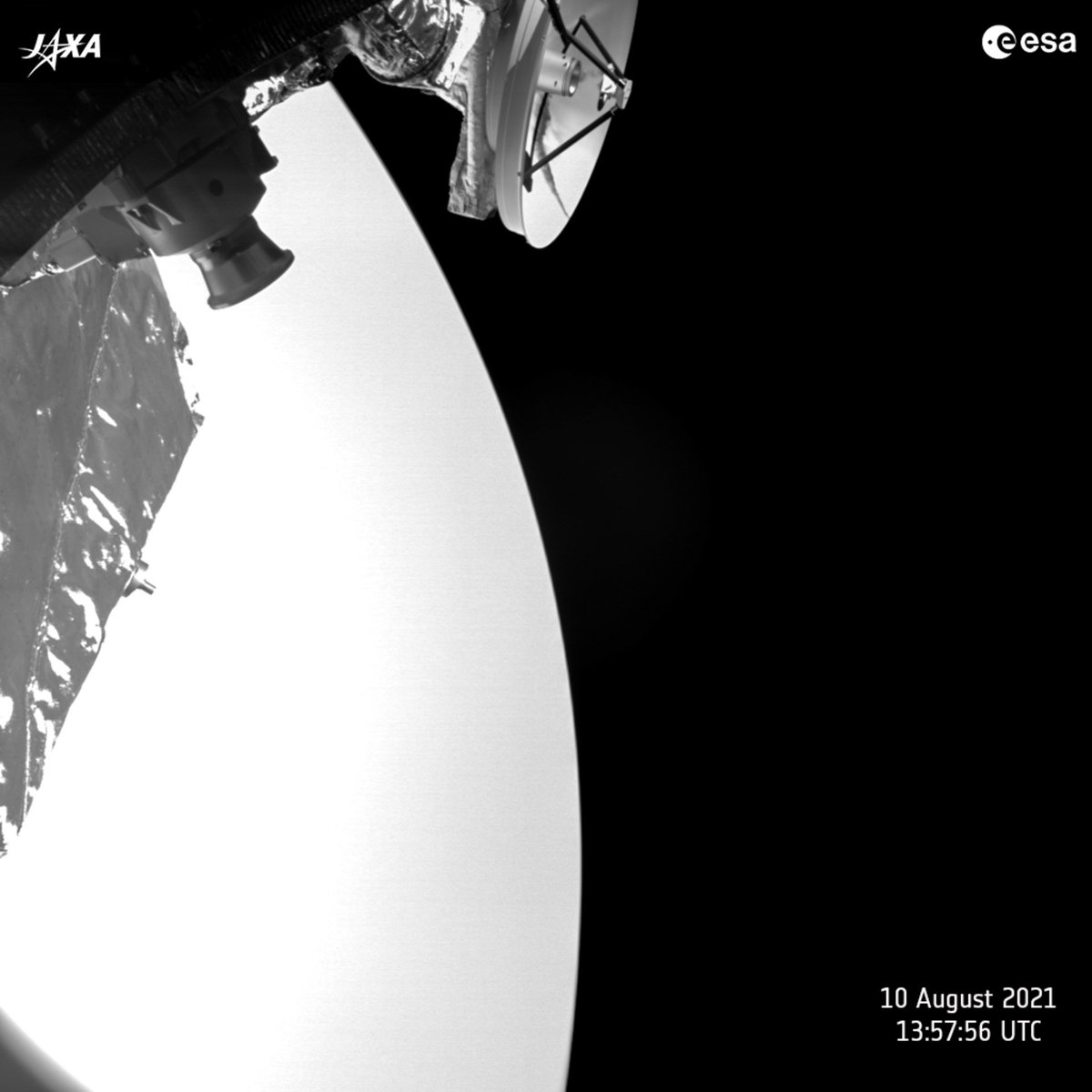 Our first #VenusFlyby images are in! Here’s a quick look from shortly after closest approach. Wow #Venus was bright! 😎  esa.int/ESA_Multimedia…