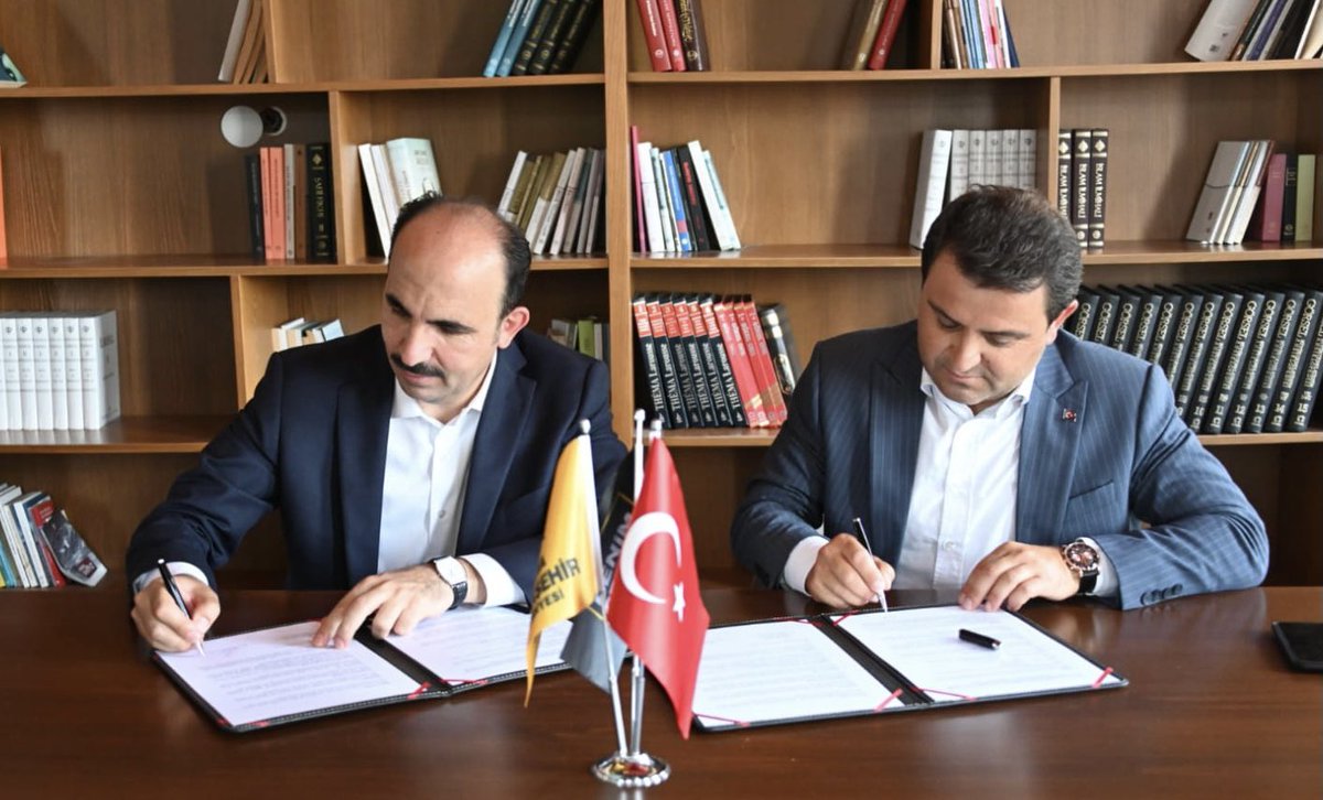 Uğur İbrahim  Altay