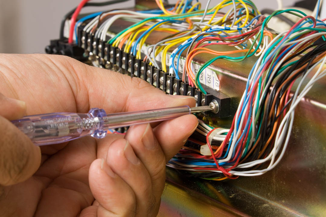 ProCode19's tweet image. Suppose you find that your control wiring and electrical system are not up to par. In that case, ProCode offers professional electrical services so that you can have more power for your home or business. #ControlWiring #ElectricalServices #Technician bit.ly/2T4KAQC