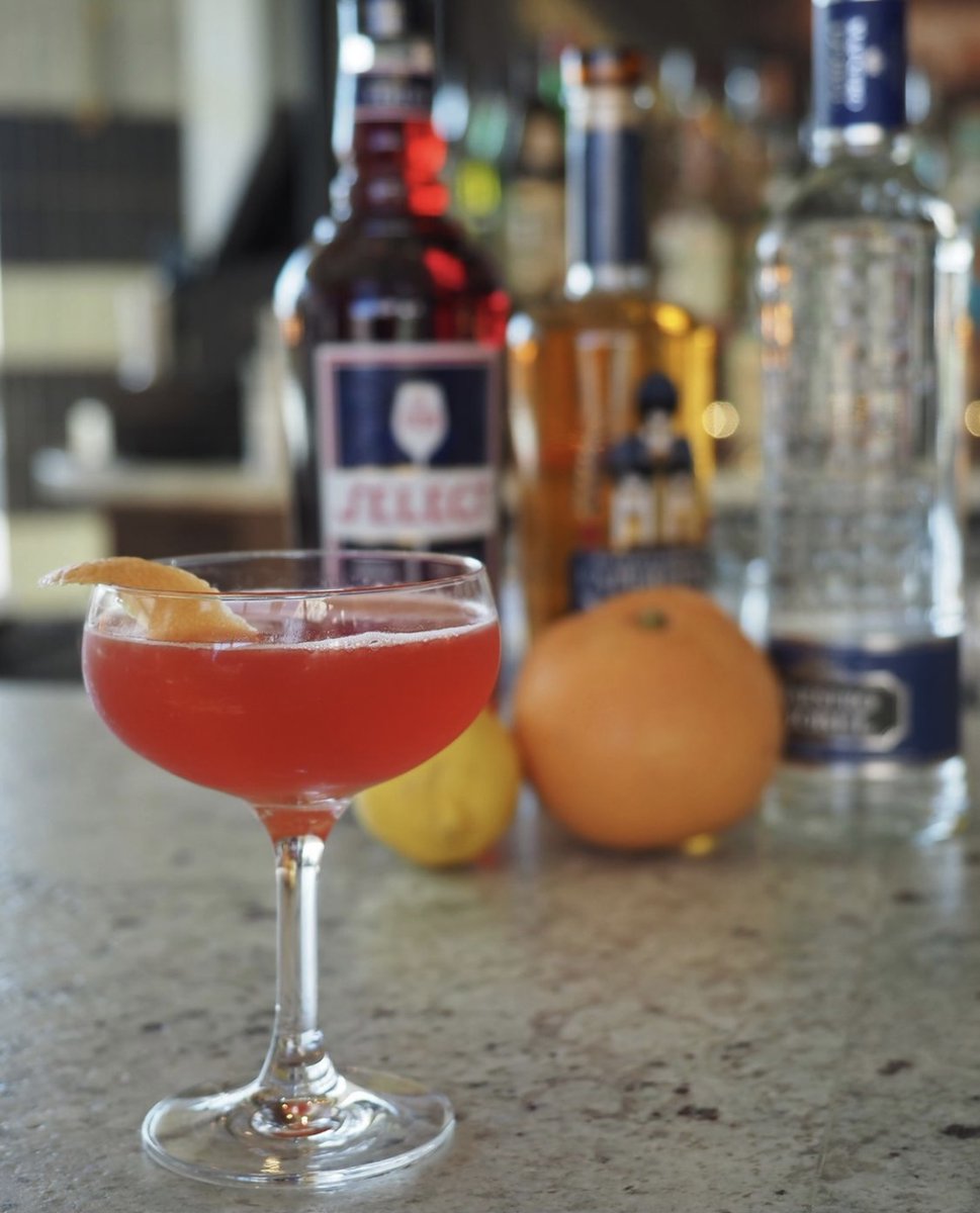 DevourIndy's tweet photo. Sip sip, hooray! The #DevourIndy cocktail contest is here! Bartenders from around the city will compete today at Union 50 to claim the title of best mixologist. Winners from each category will be announced tomorrow, so stay tuned! #CocktailContest

📸: Nesso Italian Kitchen https://t.co/xkmym3Hi2W