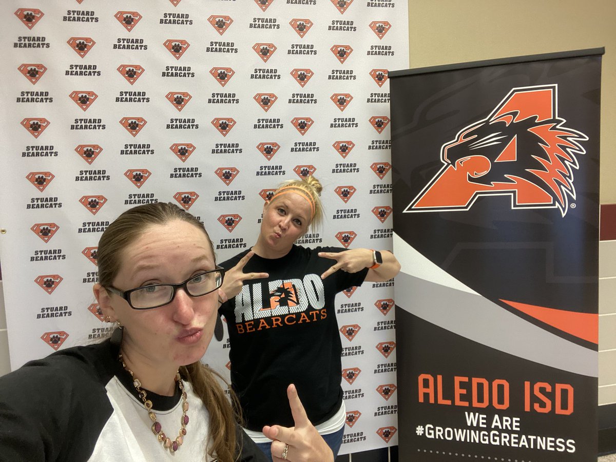 teacherlikeyou's tweet photo. #AISDBacktotheFocus #GrowingGreatness YOU make PD awesome! #GoBearcats @atkinsscience https://t.co/XQbqz0fro7