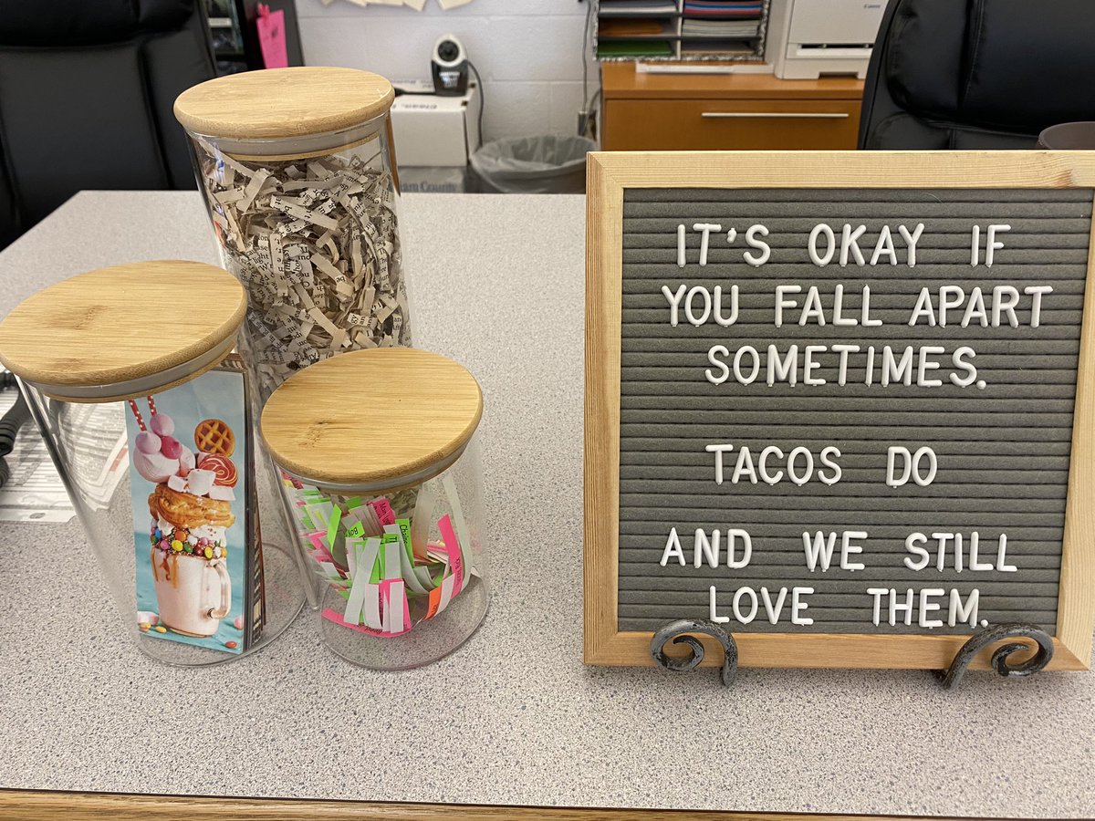 libraryliz3's tweet image. @LibraryPkms getting ready for the #2021schoolyear with some new displays. #parksideproud #mslibrary #yabooks