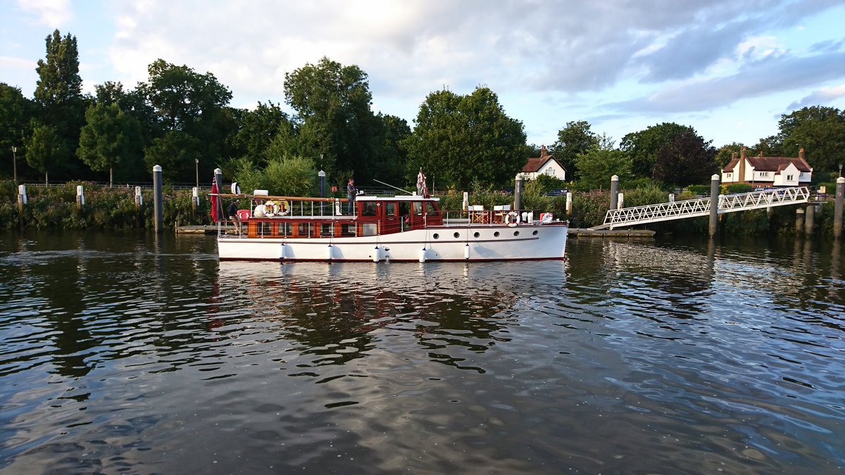 @Breda1931 great to see that you made it back to @teddington safe and sound #adls #woodenboats #teddington