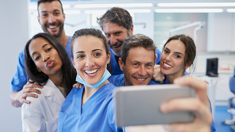Dr. Mikaela Rush joins <a href="/HectorChapaMD1/">Hector Chapa, MD</a> to explain why she views social media as an ally for #healthcareprofessionals &amp; not an adversary: bit.ly/3v2wPPq #CliniciansRoundtable