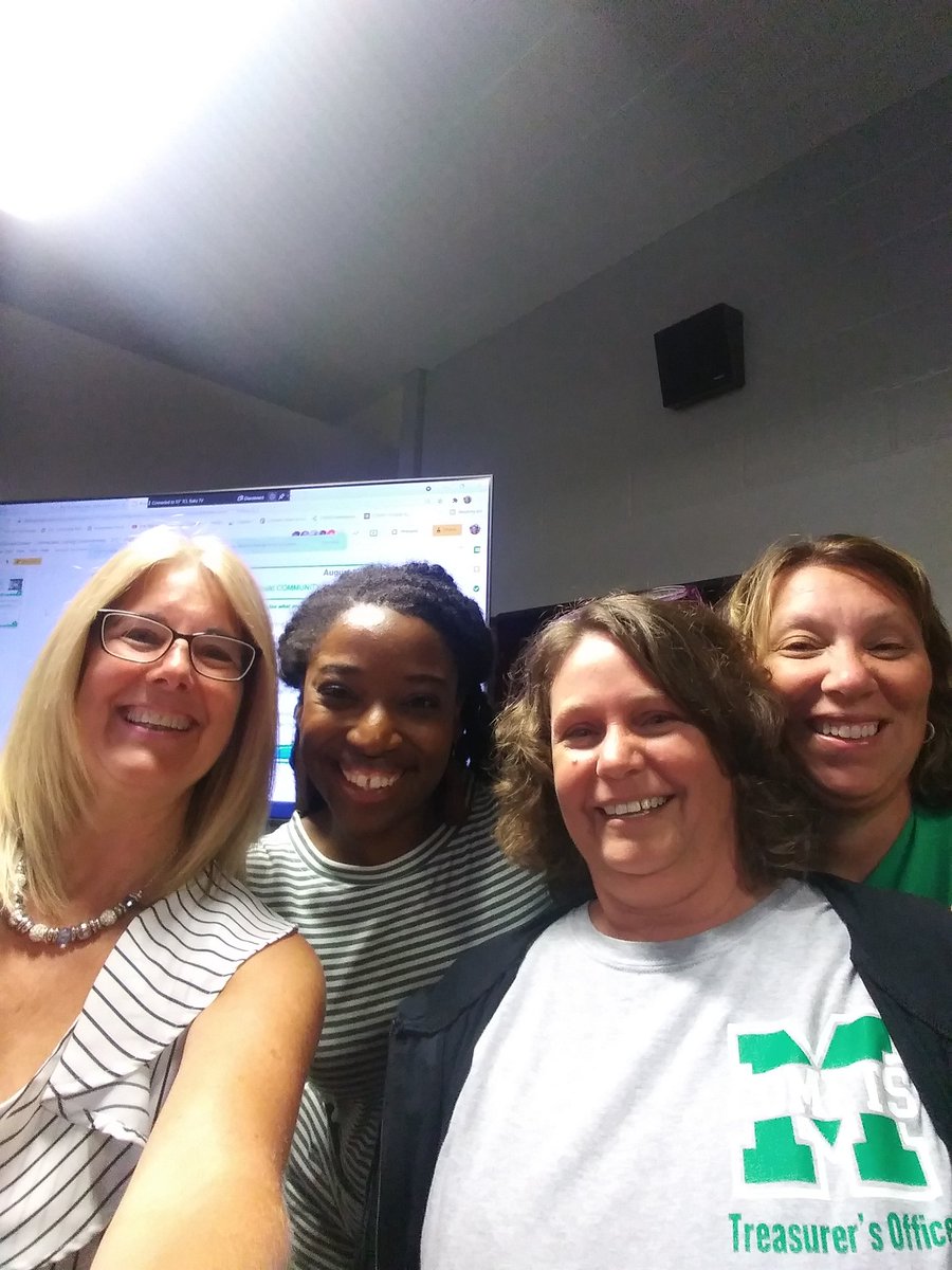 Data2Inform's tweet image. Enjoyed our time getting to know each other and how in our roles we support our Mason Comets!  #CometCircles