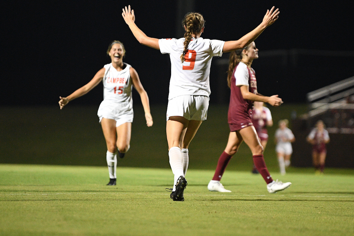 GoCamelsWSOC's tweet image. ✨𝘾𝙚𝙡𝙚𝙗𝙧𝙖𝙩𝙞𝙣𝙜✨ having the Tribe back together

#CUWS // #RollHumps