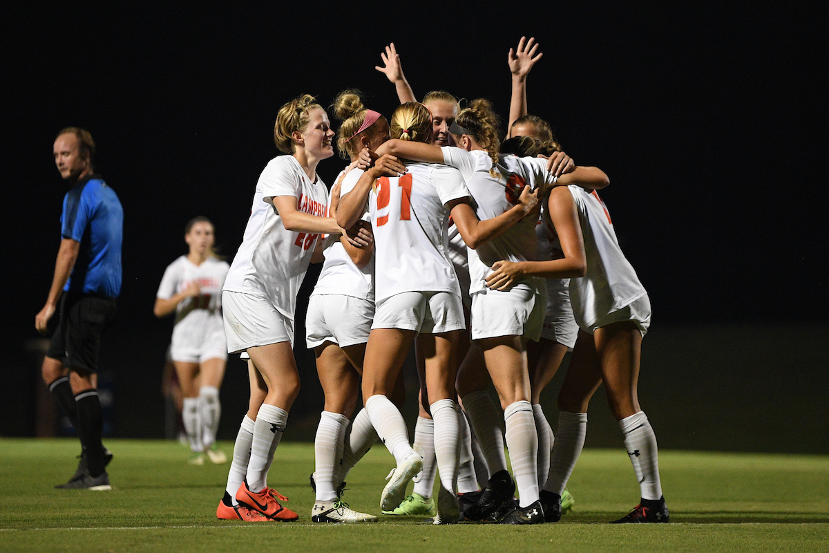 GoCamelsWSOC's tweet image. ✨𝘾𝙚𝙡𝙚𝙗𝙧𝙖𝙩𝙞𝙣𝙜✨ having the Tribe back together

#CUWS // #RollHumps