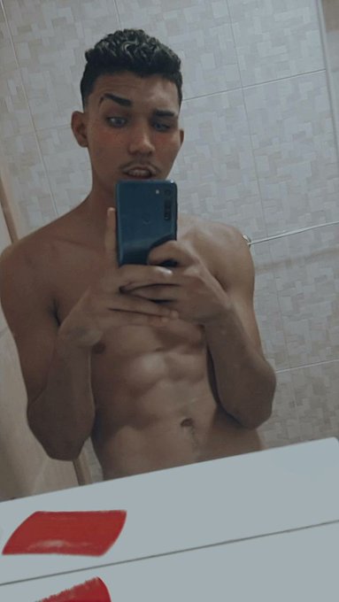 X Acompanhante de luxo chama BB 🔥🔞🇧🇷 https://t.co/aSb9HXEP7s https://t.co/E1AnJo1z5k