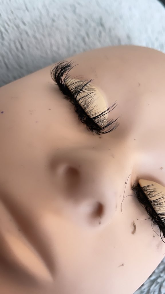 dazzlekash's tweet photo. @lashmecedez on INSTAGRAM 😍🦋 lash extensions models needed #model #bayarealash #lashartist #lashextensions #bayarealashmodelsneeded #bayarealashartist #blacklashartist #oaklandlashartist #lashhousecallsoakland #lashmapping #lashextensions #lash #blacklashtech  #bayarealashtech https://t.co/5QRyFn2csw