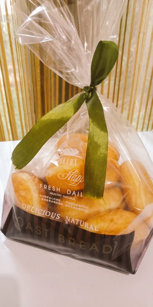 Rahasia!🍩🍩
Donat Super Empuk..No Mixer cukup adon pakai tangan..No Telur!!!

Mau buat donat tpi gak punya mixer?jgn kawatir ya cantik.resep ini tanpa mixer,lembut smpai beberapa hari.bisa utk bakulan..semoga bermanfaat 🌼🌼

Yuk buat
Save dan RT🌼🌼