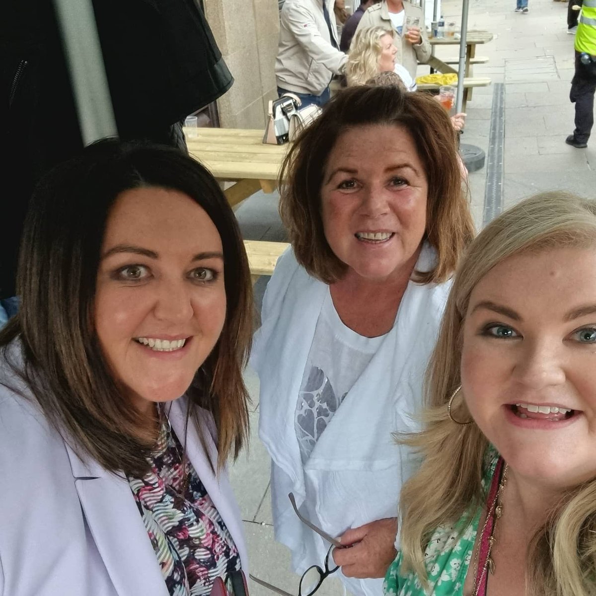 JenHigginsNI's tweet photo. MY HEART IS FULL!!

Live music is back in Belfast and I am beyond grateful that @realsirtomjones kicked it off!!

Massive tick off my bucket list and I'm just so happy that I finally got to see him live - he's still got it!!

It has been a loooong 2yrs...roll on @DermotKennedy https://t.co/nLc7HSbJDj