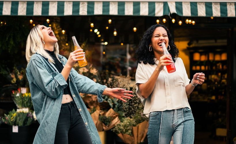 Hey #Bartenders Influencers can be your asset for the growth of your bar 
By working directly with local influencers, you can really build word-of-mouth buzz for your bar.

#bartending #bars #barowners #digitalmarketing #socialmedia #digitalworld #socialmediaplatforms #influencer