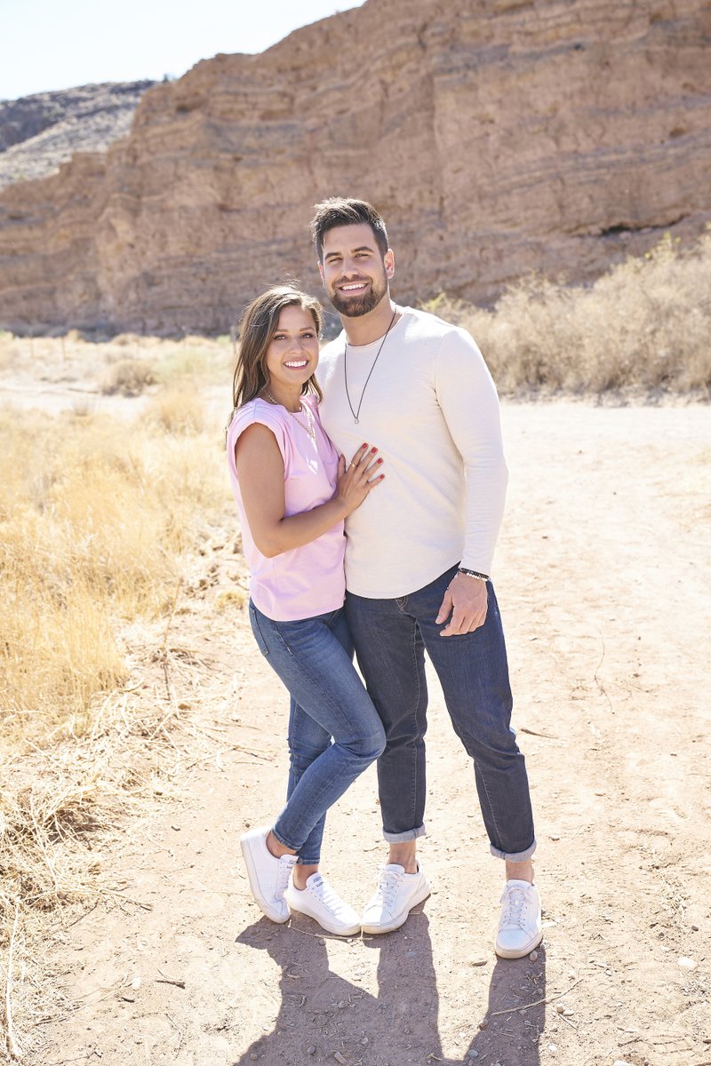 bachnation's tweet photo. That in-love glow ✨ #TheBachelorette https://t.co/nYBkyPIRMQ