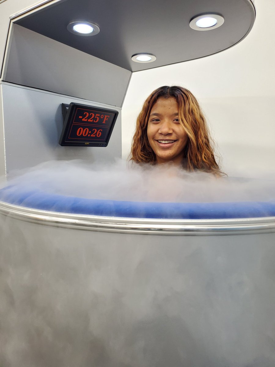 🚨🚨YOU'RE WORTH IT!🚨🚨
Take care of you body with CRYO❄
•FEEL BETTER
•REDUCE INFLAMMATION 
•BURN CALORIES 
•BOOST IMMUNE SYSTEM 
•SLEEP BETTER 
#cryonmore #cryotherapy #coolest #wholebodycryotherapy #recovery #betterhealth #betteryourself #healthandwellness #wellpreneur