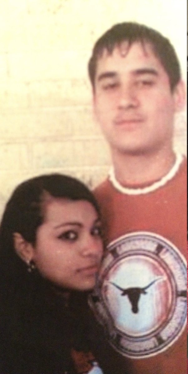 _nancyserrano's tweet photo. 7th grade in the hall he walked passed me. In that moment I knew he was the one for me.
He didnโt notice me until FRESHMAN YEAR.๐คฆ๐ปโโ๏ธ๐
๐
Itโs okay tho I was Fugly in middle school anyway. LMAO
#15yrs #since06 https://t.co/EfH4XcOcQR