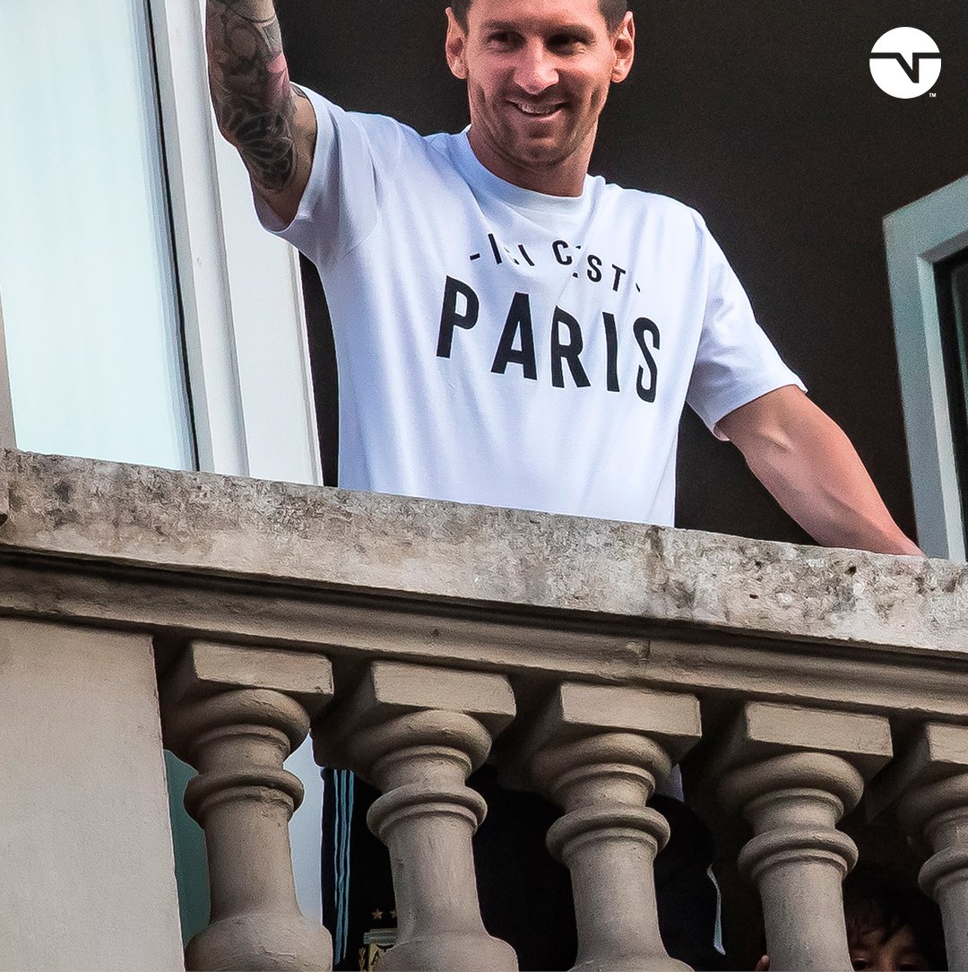 TNTSportsAR's tweet photo. El tipo puede estar en Barcelona, en París o donde sea, pero es ARGENTINO 😍🇦🇷

Lionel Messi, señoras y señores 🤩 ¡Mirá ese short!

#MessiDay https://t.co/Gwg2YjG4Hz
