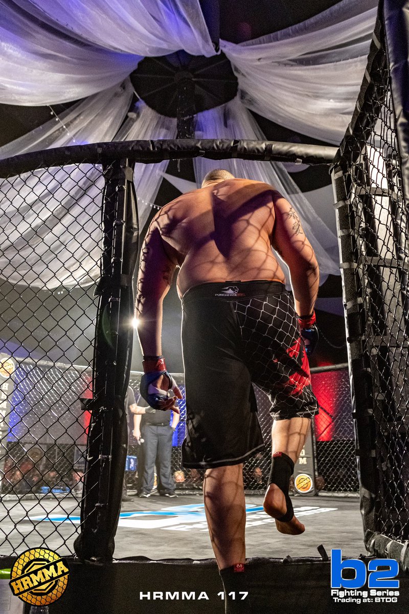 Oct 2nd it’s going down again!!!!!!!!! West Virginia I will making my pro debut back in the cage #mma #fighter