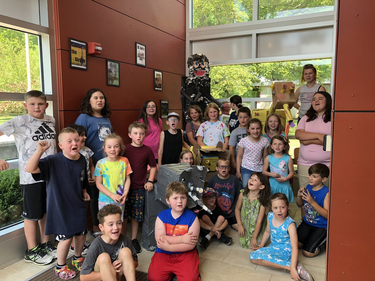 DebSwan6's tweet photo. Amazing job by St. Joseph’s Summer School students.  Zoo animals made from cardboard boxes and lots of duct tape!  #greatcardboardchallenge @MaloneCSD https://t.co/4CVrNwERPO