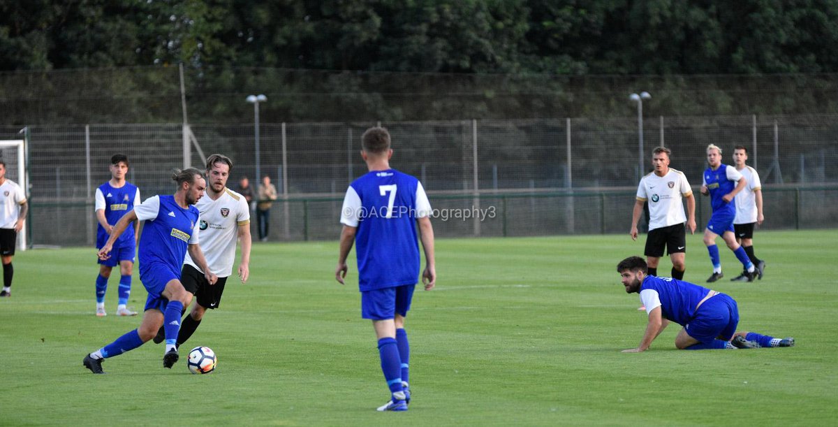 ACEPhotography3's tweet photo. Bit rusty on the old bb focus button😁 but got to love a little @EmiratesFACup 🏆 action @HaughmondFC lead @HfdLadsClubFc 1-0 but down to 10 men for the second half. Could get tasty 😜 https://t.co/ZnlawESqk8