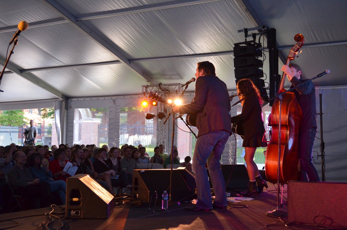 thinking about our 2012 simulcast of #woodysez in @harvard's science center plaza with opening concert from <a href="/SarahLeeGuthrie/">Sarah Lee Guthrie</a> + @johnnyirion. that's all. 🧡