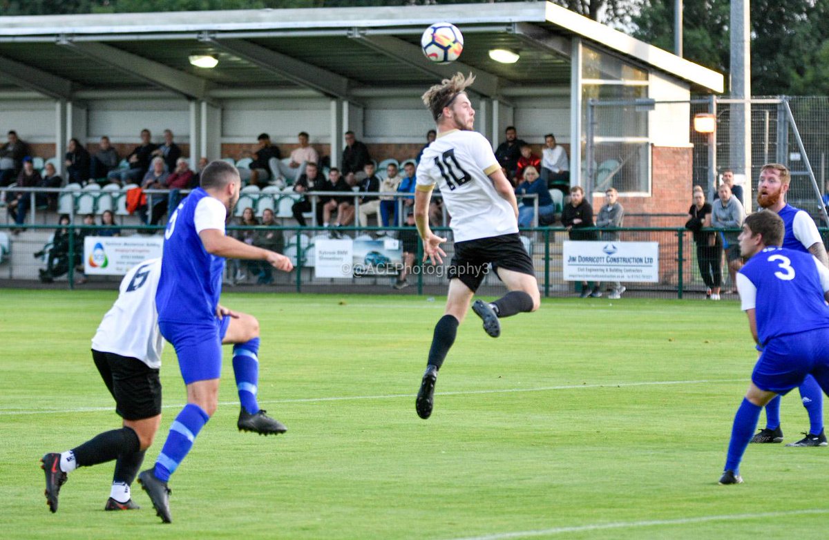 ACEPhotography3's tweet photo. Bit rusty on the old bb focus button😁 but got to love a little @EmiratesFACup 🏆 action @HaughmondFC lead @HfdLadsClubFc 1-0 but down to 10 men for the second half. Could get tasty 😜 https://t.co/ZnlawESqk8
