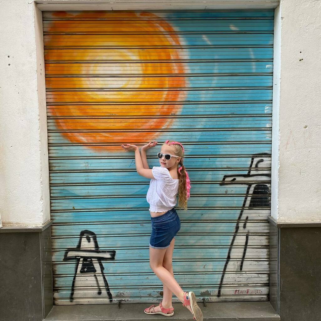 AroundWeekend's tweet photo. I can’t believe how quickly the days are going. Penny said that she misses home but when she gets home she’s going to miss Spain. I feel just the same. Spain has been everything we could wish and more. And we still have 11 days left! 

How has your summer been so far? 

#gra… https://t.co/FzkyBhDziH