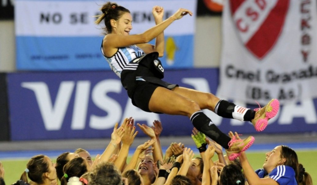 ReHockista's tweet photo. Feliz cumpleaños a la mejor jugadora del mundo y la leyenda de este hermoso deporte,  no hay día que no se te extrañe @aymarlucha !! https://t.co/CNh8Xiqzse