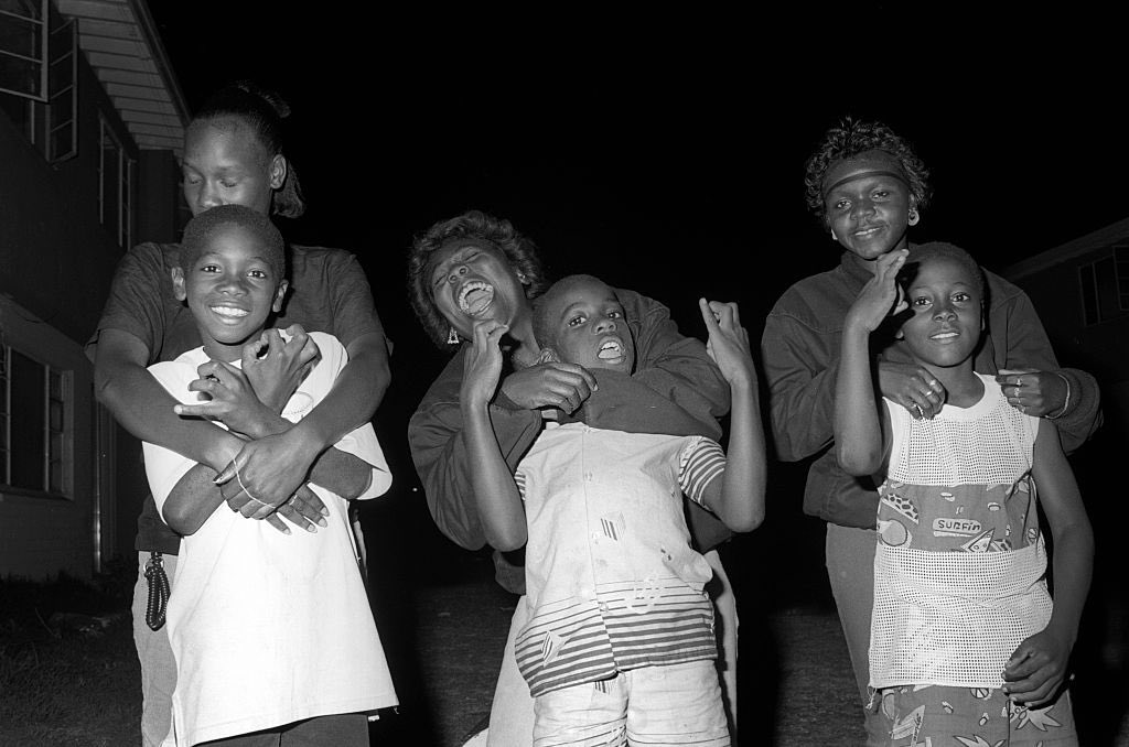 Grape Street Crips In The Jordan Downs Projects Between 1988-1992. (Watts, California) (Photo Thread) 

Captured By: Axel Koester📸