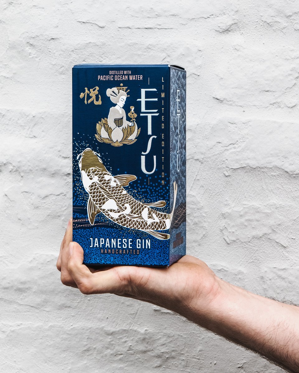 TheGinBoxUK's tweet photo. Venture to the land of the Rising Sun with Gin Etsu 🇯🇵 The Tokyo Olympics might have come to a close, but this secret Asian blend of berries, peppers, teas and fresh citrus fruits is one way to celebrate the beauty of the Japanese islands 🗾

#ginbox #ginoclock #ginoftheday https://t.co/anbF7JtnCI
